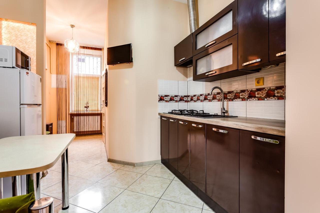 Апартаменти В Центрі Львова Lviv Ngoại thất bức ảnh